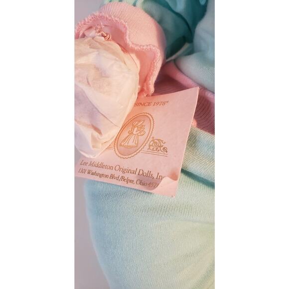 Lee Middleton First Born Awake Girl Doll #939/2000 Soft & Sweet COA 1997 18" NIB - Picture 9 of 13